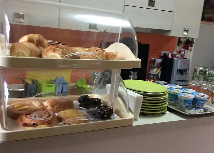 לינה וארוחת בוקר Monticelli גוביו